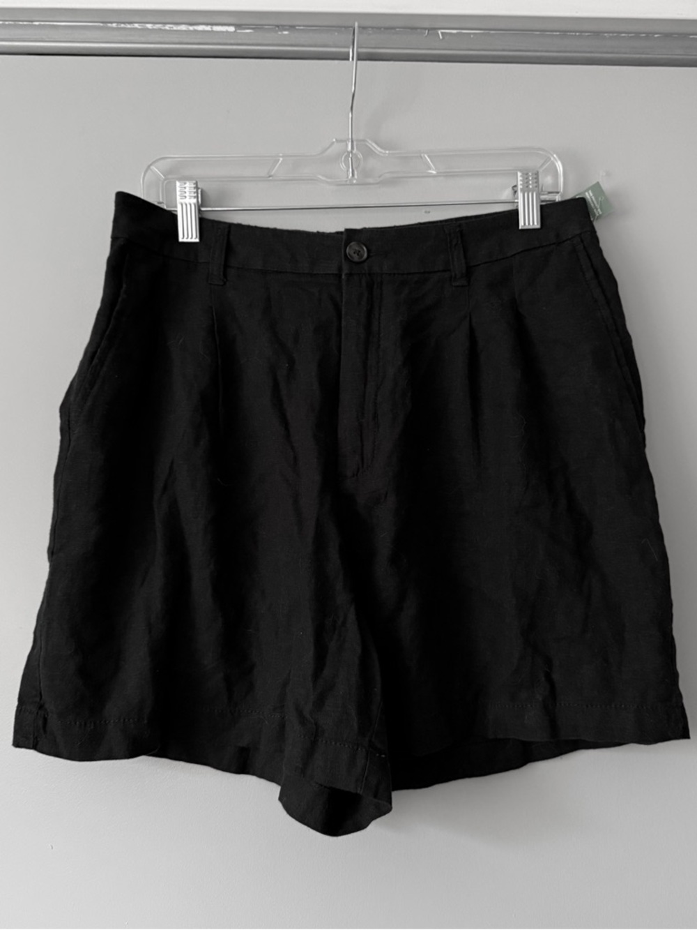 NWT Gap High Rise Linen Pleated Short